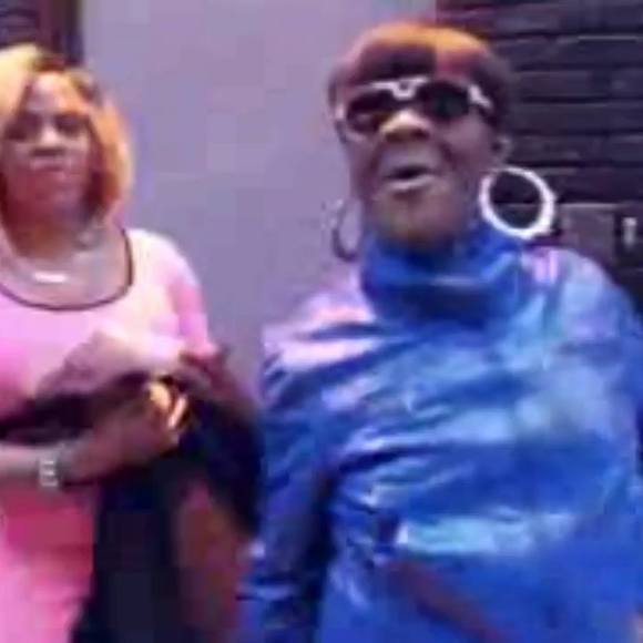 Meet your Posher, Alasha - Picture 1 of 1